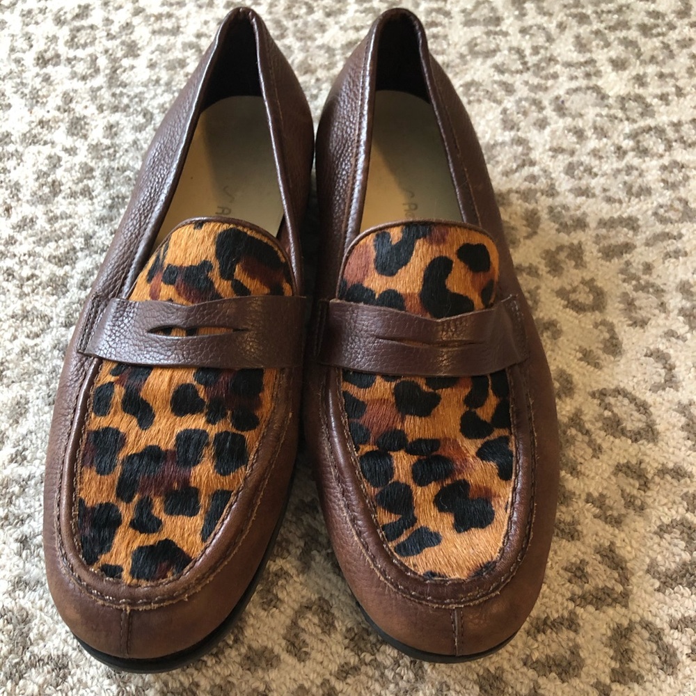 Unisa used awesome shoes! 8.5 ! Good condition!